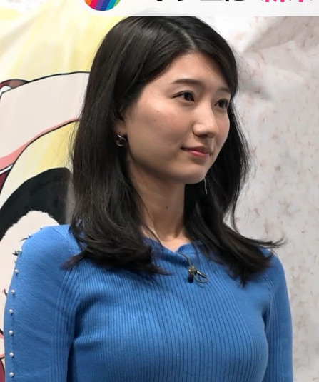 吉村恵里子の旨が強調された服を着ている画像1