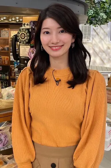 吉村恵里子がニットを着ている画像9